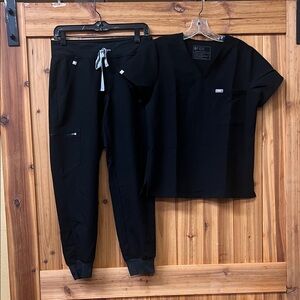 Figs Black Scrub Set ‼️Top XS & Pants S